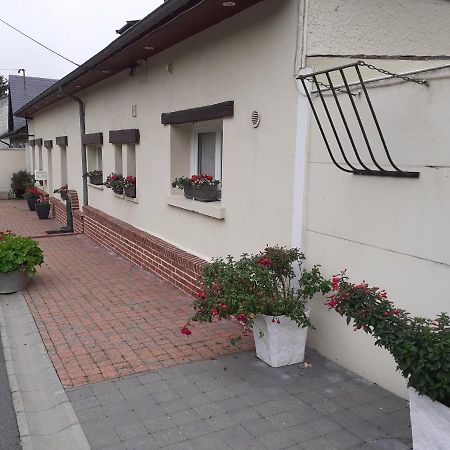 Relais Des Tourterelles Bed & Breakfast La Neuville-aux-Joutes Bagian luar foto