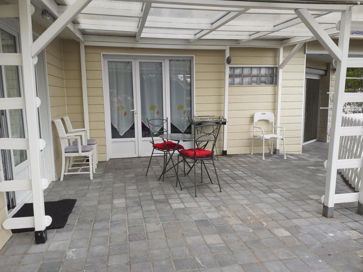 Relais Des Tourterelles Bed & Breakfast La Neuville-aux-Joutes Bagian luar foto