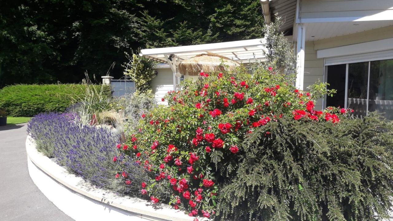 Relais Des Tourterelles Bed & Breakfast La Neuville-aux-Joutes Bagian luar foto
